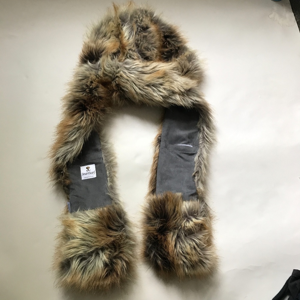 Smart Scarf Brown Fur Hat with Pockets - Picture 6 of 8